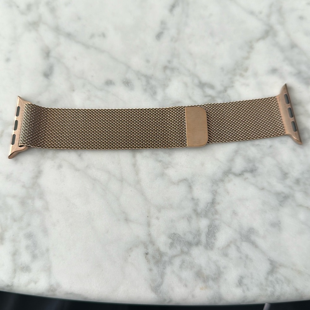Apple Watch band gold